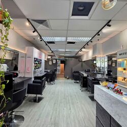 North Bridge Centre (D7), Retail #563991351